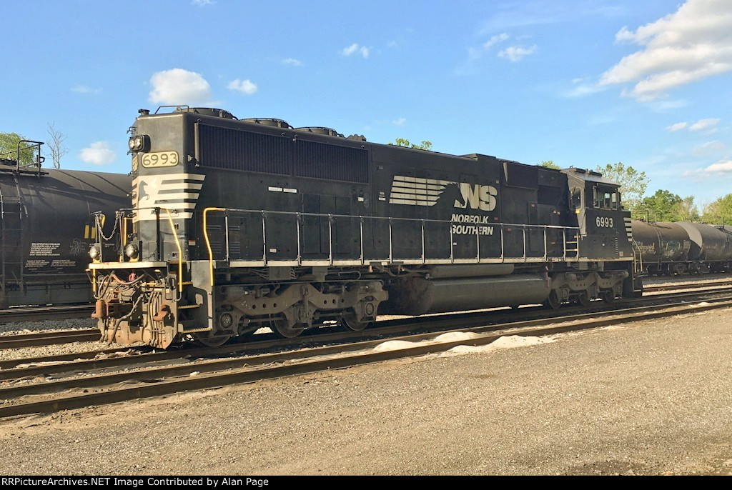NS 6993 lays over at Abrams